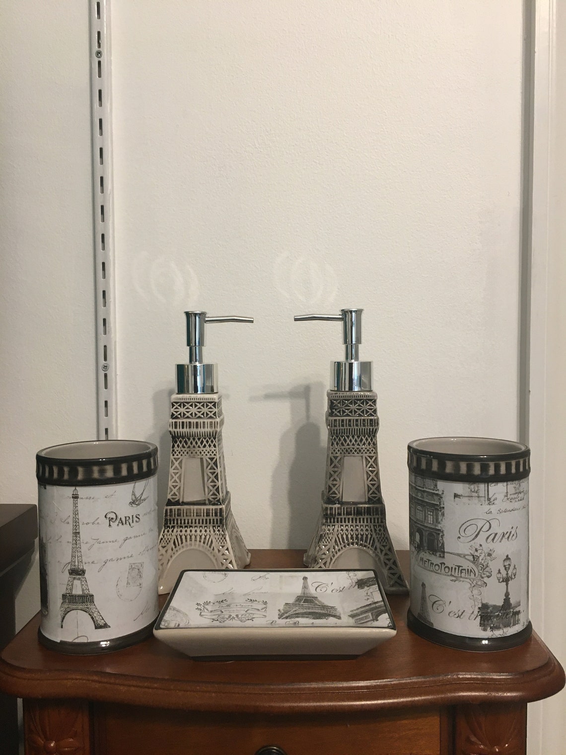 Five Piece Paris Eiffel Tower Bathroom Accessory Set