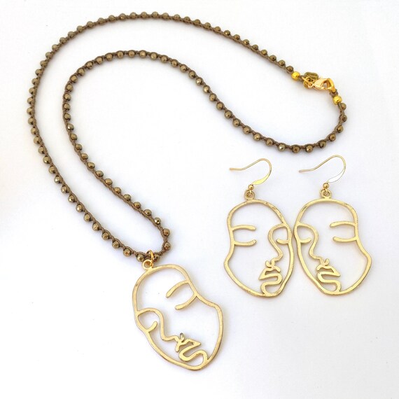 Gold Plate Wire Picasso Face Pendant Jewelry Winking Face Necklace Picasso Face Necklace Gold Plated Picasso Statement Artsy Necklace