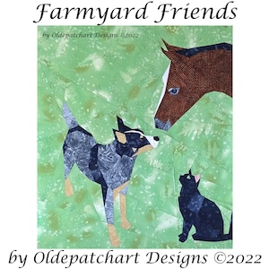 Könnte beinhalten: Ein digitales Papier-Patchwork-Muster für eine Steppdecke mit einem Pferd, einem Hund und einer Katze. Die Tiere schauen sich alle an. Der Hintergrund ist ein grünes und weißes Patchwork-Design. Der Titel des Musters ist "Farmyard Friends" von Oldepatchart Designs ©2022.