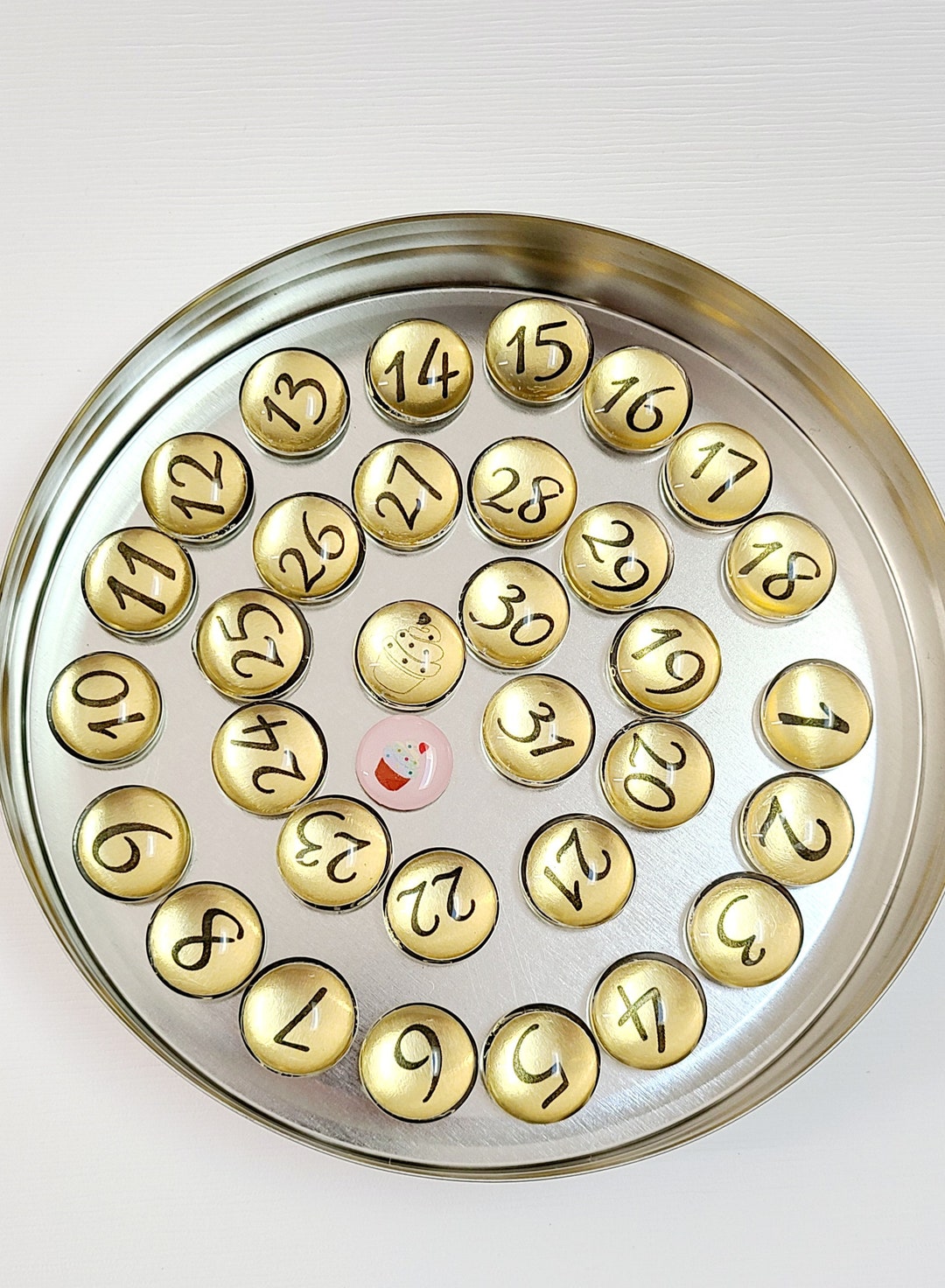 Gold Calendar Number Glass for Board or Wall