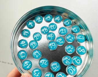 Blågrön siffermagneter: Glaskalendermagneter