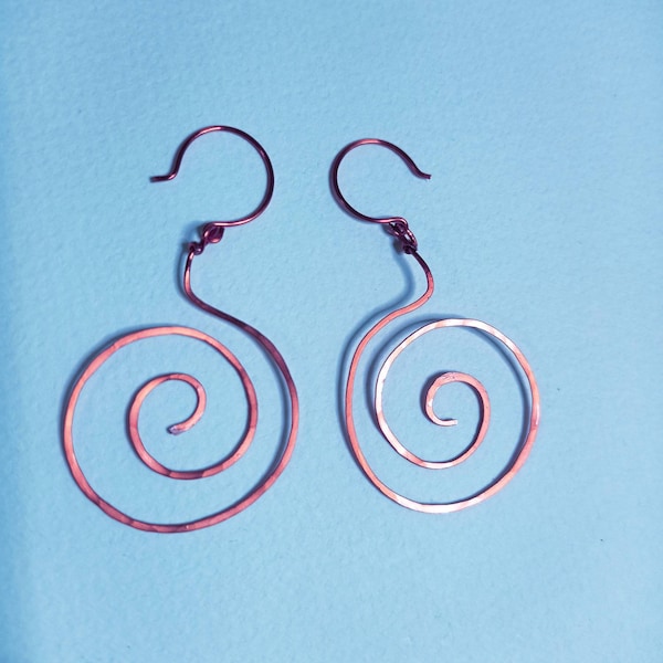 Ohrringe Spiralen aus geschmiedetem Kupfer Elfenschmuck