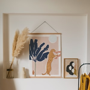 Cartel del leopardo africano Huellas de chitas y animales Cartel de la sala de bebés Decoración de la habitación infantil por Ivy Green Illustrations imagen 1