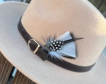 Men’s/unisex light brown fedora with brown leather band and light blue feather