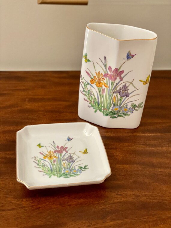 Butterfly and floral trinket or bathroom set