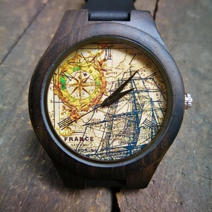 Montre Vintage Voyage Map, Montre Carte Voyager, Montre-bracelet unisexe pour hommes et femmes, Montre en bois, Cadeau d’anniversaire personnalisé gravé
