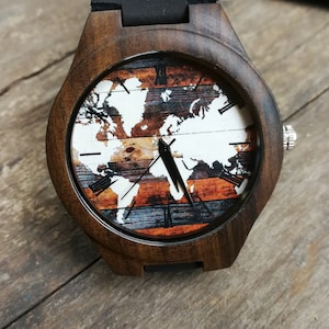 vintage World Map Watch, World Map Watch, Map Watch, Unisexe, Montre-bracelet femme pour homme, montre en bois, gravé cadeau personnalisé pour la fête des pères