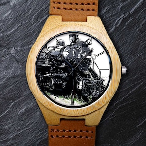 Steam Train Watch, Classic Train Watch, Train Lover Watch, Unisex, Men&#39;s and Women&#39;s Wrist Watch, Wooden Watch, Engraved Personalized Watch