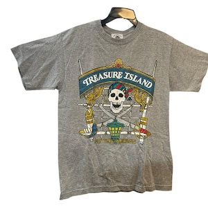 Vintage 90’s Mirage Treasure Island Casino Pirate Gray T Shirt Size Medium
