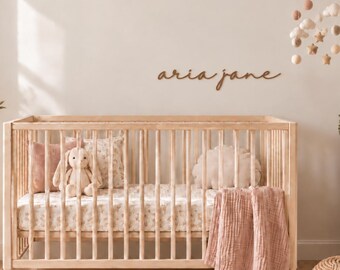 Letrero de madera personalizado para la habitación del bebé, decoración de pared con nombre de bebé en letra cursiva