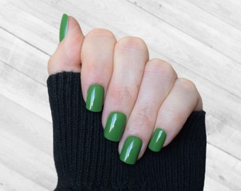 Green Glossy Press On Nails | Full Set | Glue On Nails | At Home Manicure | Short Square | Artificial | Christmas Nails | Trendy Nails