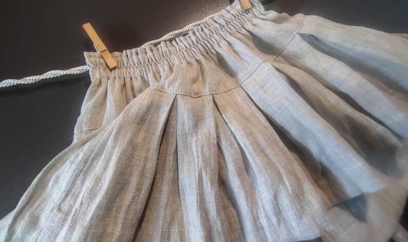 Mini jupe plissée en lin pour enfants, taille unique 136 cm T8, couleur naturelle, adoucie, bohème rustique, style campagnard, cadeau unique en son genre image 5