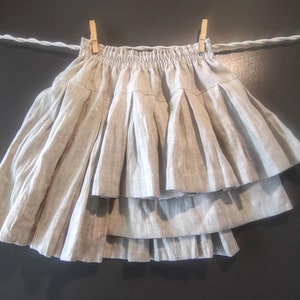 Mini jupe plissée en lin pour enfants, taille unique 136 cm T8, couleur naturelle, adoucie, bohème rustique, style campagnard, cadeau unique en son genre image 1