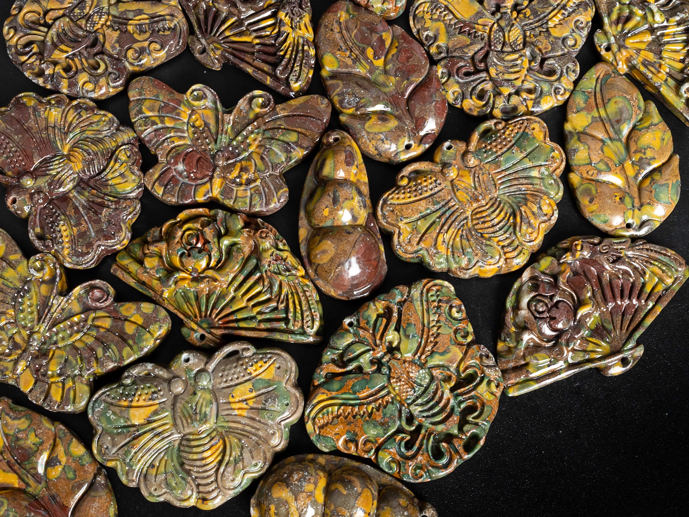 Natural Carved Mulitcolor Fruit Jasper Pendant-oval