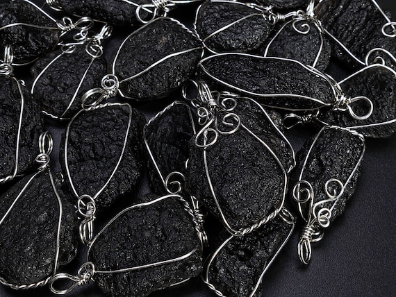 本物の天然釉薬ブラックシリウス隕石ワイヤーラップペンダント