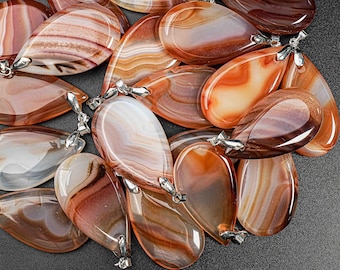 Pendentif en agate du Botswana rouge orange naturel-forme de larme Pendentif en pierre précieuse cabochon percé en agate du Botswana