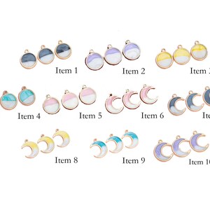 4 piezas de amuletos de esmalte redondo / lunar - Tono dorado con esmalte de color