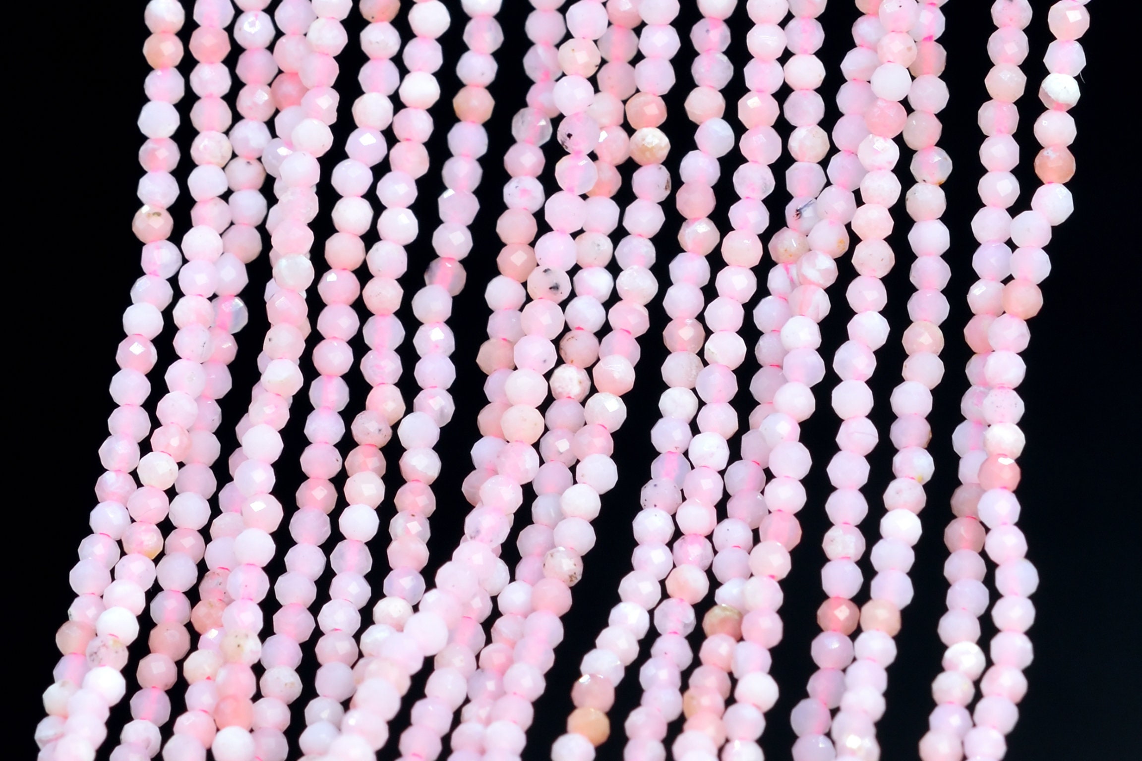 Lose Perlen Aus Rosa Opal – 2 Mm Facettierte Würfel Für DIY-Schmuck (ca. 38 Cm Strang)