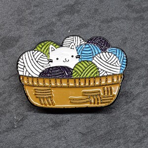 Enamel Pin - Cat in Wool Basket - Brooch - Badge