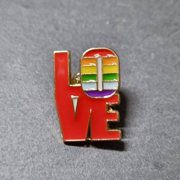 Emaille Pin - REGENBOGEN LOVE - Brosche - Abzeichen