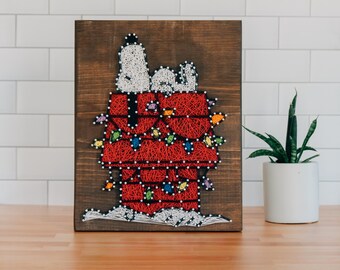 Peanuts Christmas String Art