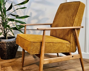 Oryginalne krzesło vintage Polish 300-190 z lat 60-tych zaprojektowane przez H. Lisa. PERSONALIZACJA!