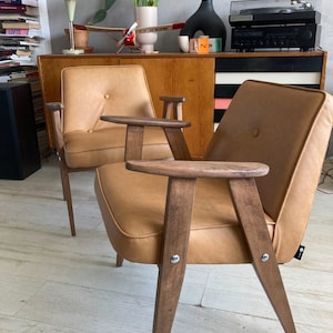 Original 366 Stuhl aus den 1960er Jahren bezogen mit echtem italienischem Leder. Entworfen von J. Chierowski Bild 2