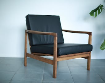 Vintage polish wooden club armchair from Mid Century in genuine Italian black leather