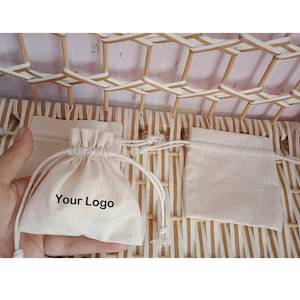 100 pochettes d'emballage de bijoux personnalisées en vrac, sacs à bijoux avec logo personnalisé, fleurs séchées, logo imprimé pour sacs d'emballage de savon à faire soi-même, mini sacs à cordon
