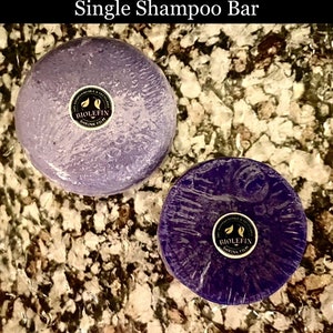 Purple toning shampoo and conditioner bar set or only the shampoo bar. For platinum, blonde, white, silver and gray hair.