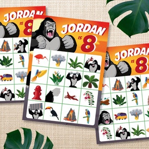 Op de afbeelding: Een kleurrijke bingokaart met een jungle thema. De kaart bevat afbeeldingen van een gorilla, een vulkaan, een toekan, een palmboom en andere jungledieren. De kaart is getiteld "Jordan is 8".