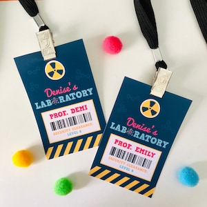 Cartão de acesso ao laboratório de ciências para meninas EDITÁVEL para impressão/Passe de acesso para entrada no laboratório de ciências para impressão