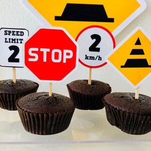 Wheels on the Bus Party Cupcake Toppers