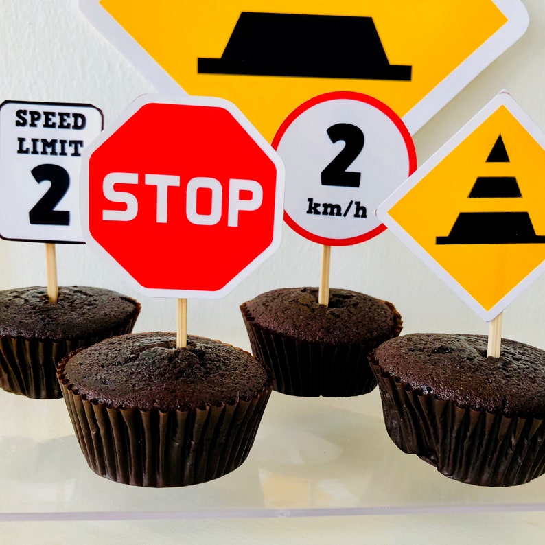 Wheels on the Bus Party Cupcake Toppers