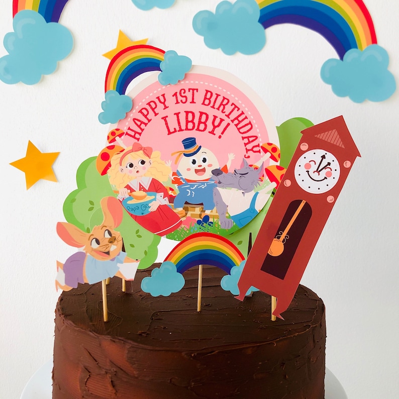 Kinderreim-Geburtstag-Kuchendeckel, rosa Märchenbuch-Thema (EDITABLE druckbare) Bild 1