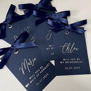 Biglietti di proposta per damigelle d'onore blu navy, vuoi essere la mia damigella d'onore, biglietti da damigella d'onore laminati, biglietto blu navy, biglietto di nozze, oro rosa, oro, lamina d'argento