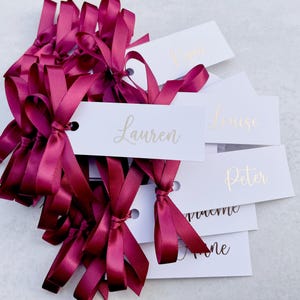 Segnaposto per tavolo matrimonio / Etichetta bomboniera personalizzata / Cancelleria per il giorno delle nozze / Carta laminata / Oro / Carta per posti a sedere con menu matrimonio /
