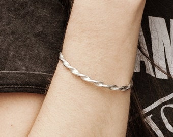 Silver Spiral Bracelet, Twisted Pattern, Open Oval Bangle, Gift for Him and Her, 925 Sterling Silver