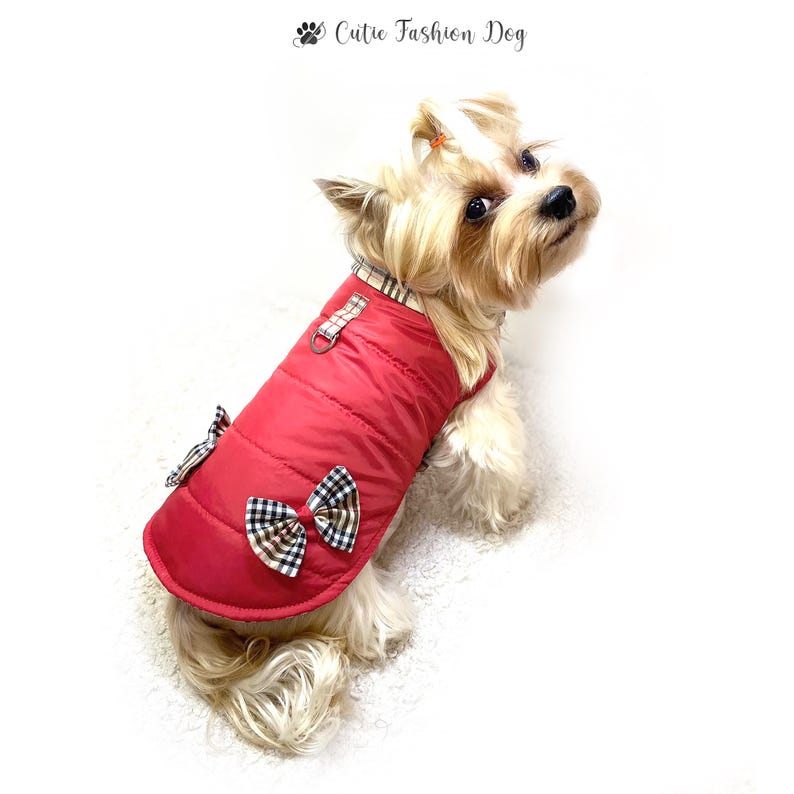 dog puffer jacket pattern, quilted dog coat PDF, DIY dog winter jacket, small dog puffer vest, yorkie in red dog coat, dog winter clothes sewing pattern, medium dog jacket pattern, warm pet coat with lining, dog outerwear sewing tutorial, dog clothes for cold weather, padded dog jacket XS to 3XL, pet winter vest DIY, dog coat pattern with bows