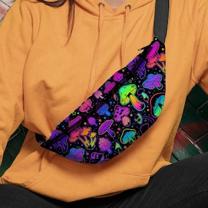 Psychedelic Mushroom Unisex Fanny Pack, Bum Bag, Waist Bag for Festival, Coachella - Nice Colorful Errand Bag