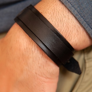 Personalized mens bracelet, black leather bracelet, bracelet for men, leather bracelet men, adjustable leather bracelet, gift for him