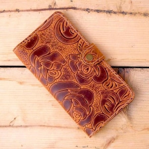 Cartera de piel con diseño floral, cartera plegable hecha a mano, cartera para móvil, piel con diseño floral, cartera de piel para mujer, regalo para ella