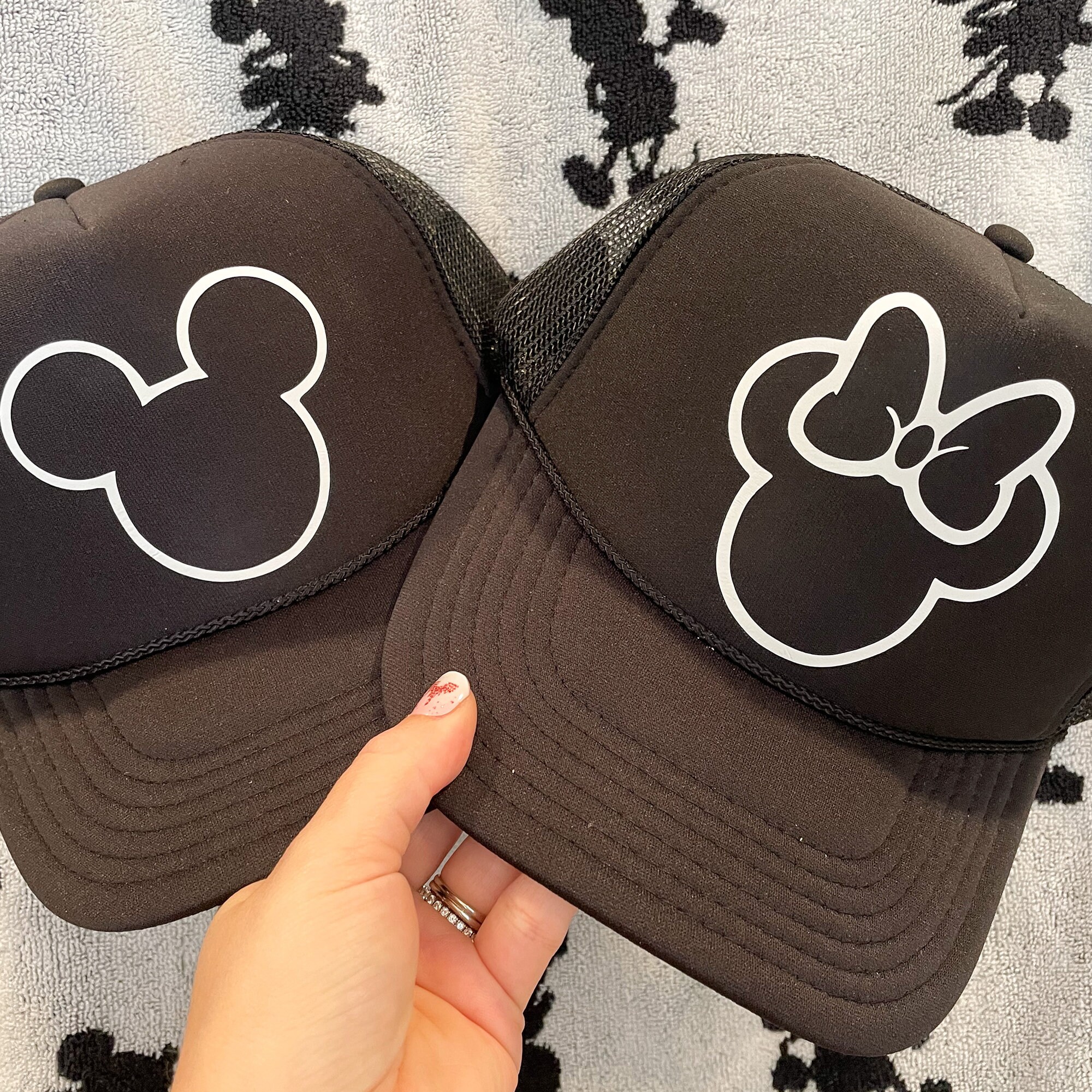 Unisex Mouse Outline Hat