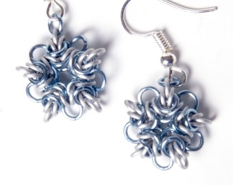 Snowflake Earrings / Chainmail Earrings / Winter Jewellery / Holiday Jewelry / Christmas Earrings / Snow Decorations / Xmas Jewellery