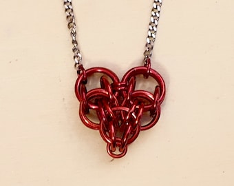 Red Heart Chainmail Pendant / Romantic Jewellery / Valentine's Jewelry / Scarlet Necklace / Chainmaille Gift / Present for Her