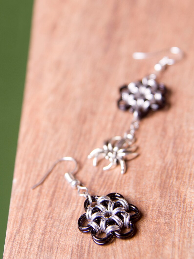 Spider Earrings / Spiderweb Jewellery / Chainmaille Jewelry / Halloween ...
