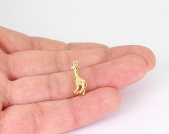 2/4/8 x Tiny Gold Plated Giraffe Charms, 3D Wild Animal Charms, 17mm x 5mm, by JMSLondonCo ( Jewellery Making Supplies London )
