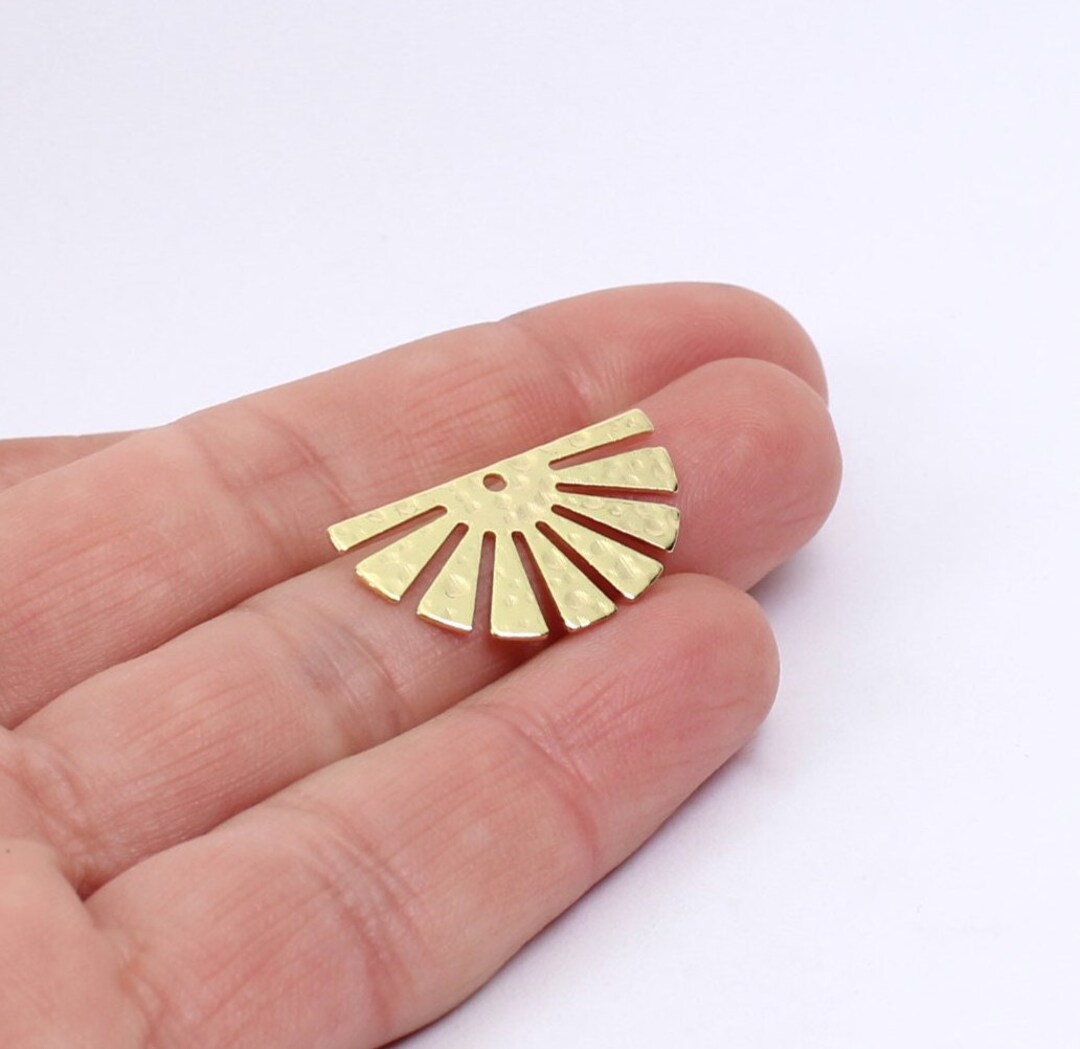 2-4-8-x-18k-gold-plated-half-round-sunrise-fan-charms-hammered-plated