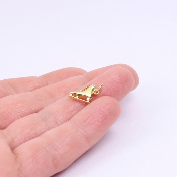 1/2/4 x Tiny Vintage Style Ice Skating Boot Charms, Gold Plated Brass, 10mmx 10mm, by Jewellery Making Supplies London ( JMSLondonCo )
