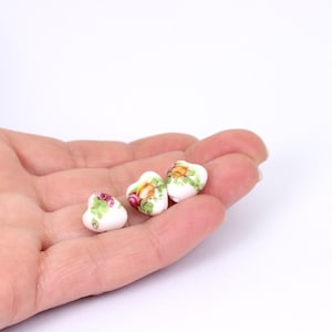 4/8 x Vintage Style Ceramic Heart Shaped Beads with Floral Pattern, 12mm x 13mm, by Jewellery Making Supplies London ( JMSLondonCo )